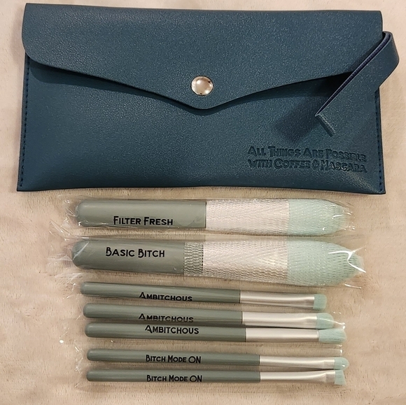B*tchy Makeup Brush Set and Bag - Picture 2 of 6